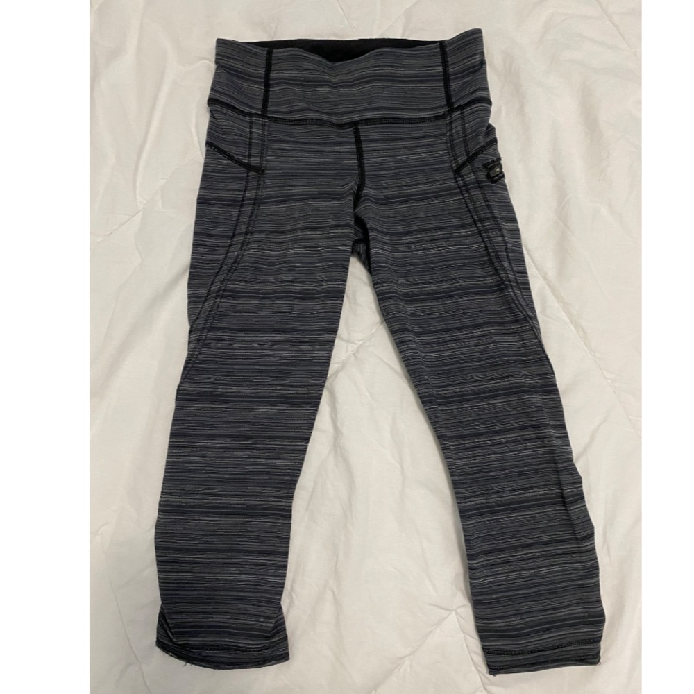 Lululemon crop leggings